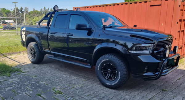 4x Felgen RID R01 9x17 ET10 5x139,7 + 4x Reifen BF Goodrich KO2 315/70/17