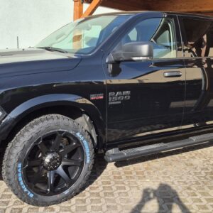 4x Felgen RID R05 10x22 ET5 5x139,7 + 4x Reifen Black Bear AT2 305/45/22