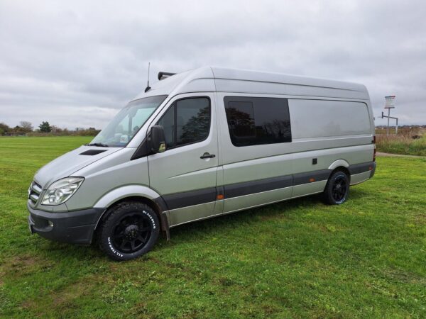 4x Felgen RID R05 8x18 ET50 6x130 + 4x Reifen Black Bear AT2 255/55/18