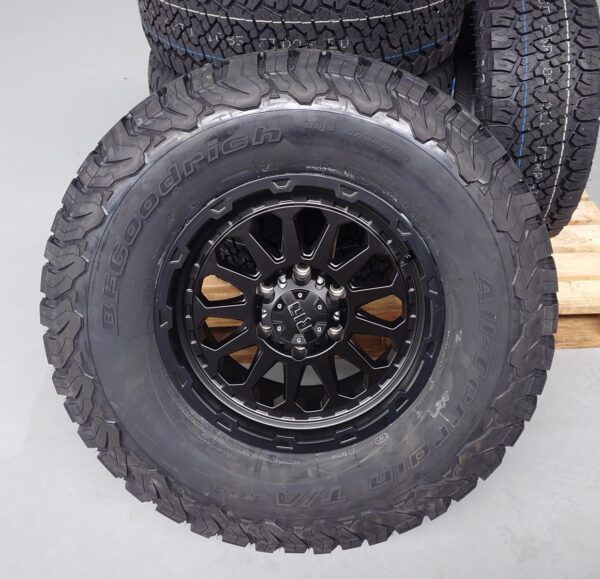 4x Felgen RID R07 9x17 ET25 6x139,7 + 4x Reifen BF Goodrich KO2 315/70/17