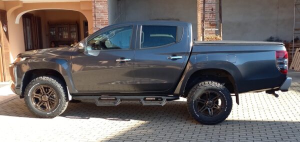 4x Felgen RID R01 9x18 ET25 6x139,7 + 4x Reifen BF KO2 265/65/18