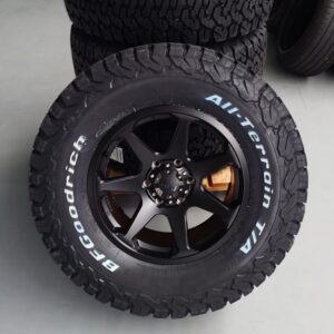 4x Felgen Dirt D42 9x18 ET25 6x139,7 + 4x Reifen BF Goodrich KO2 35x12,5x18