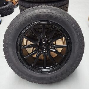 4x Felgen RID R06 9,5x20 ET20 6x139,7 + 4x Reifen RADAR AT5 305/55/20